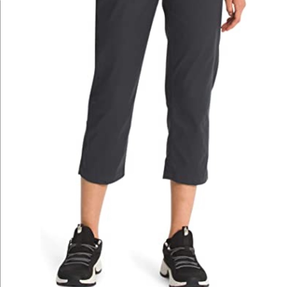 The North Face Women's Aphrodite Motion Capri Pants